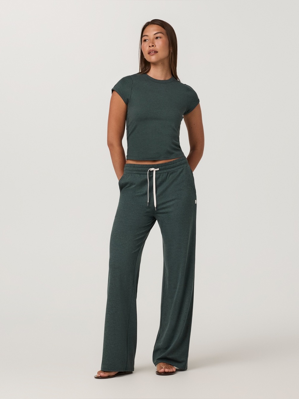 VUORI green halo essential wideleg pant